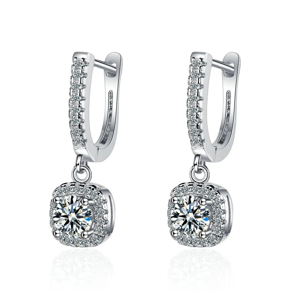 2CT Moissanite Huggie Hoop Earring