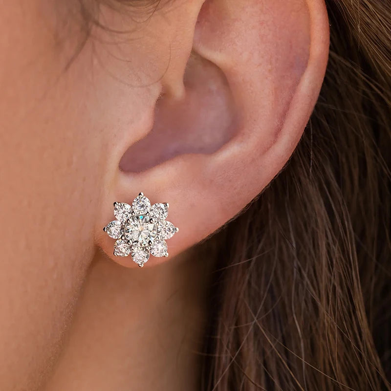 DW 0.5CT Moissanite Diamond Flower Stud Earrings