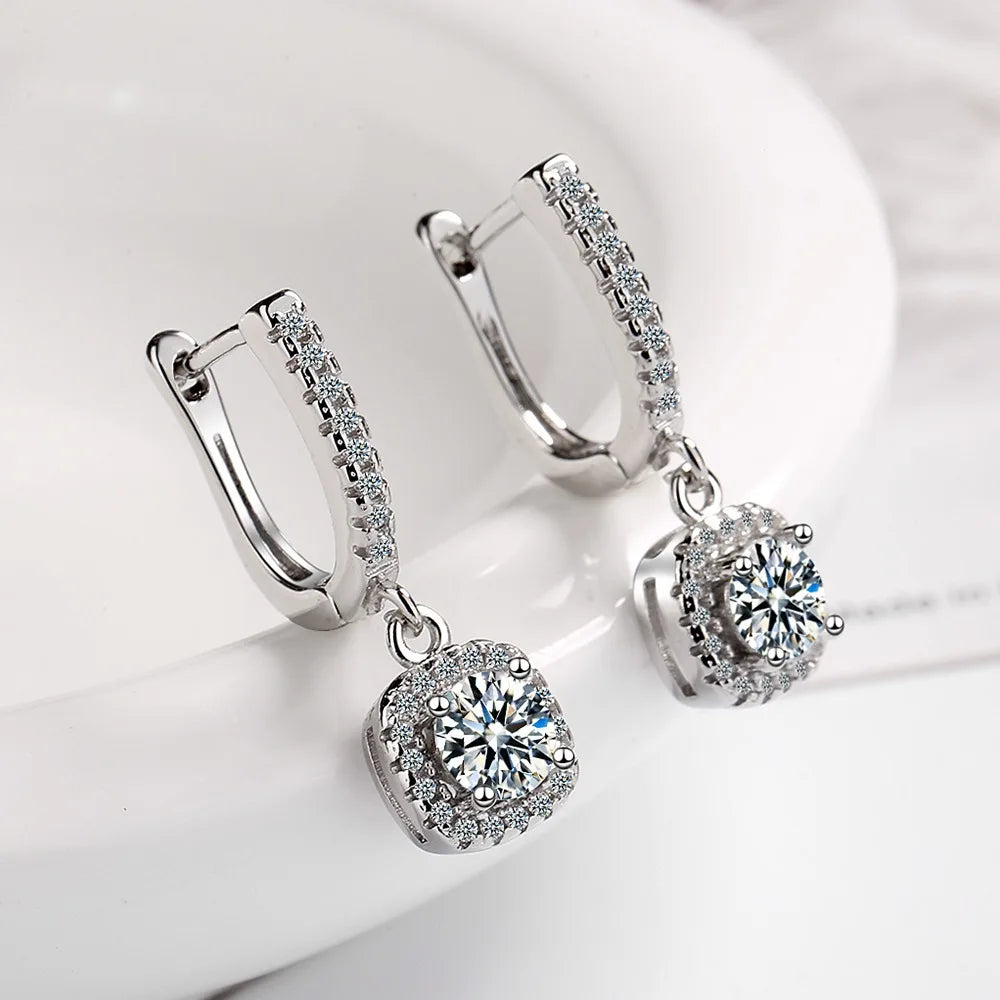 2CT Moissanite Huggie Hoop Earring